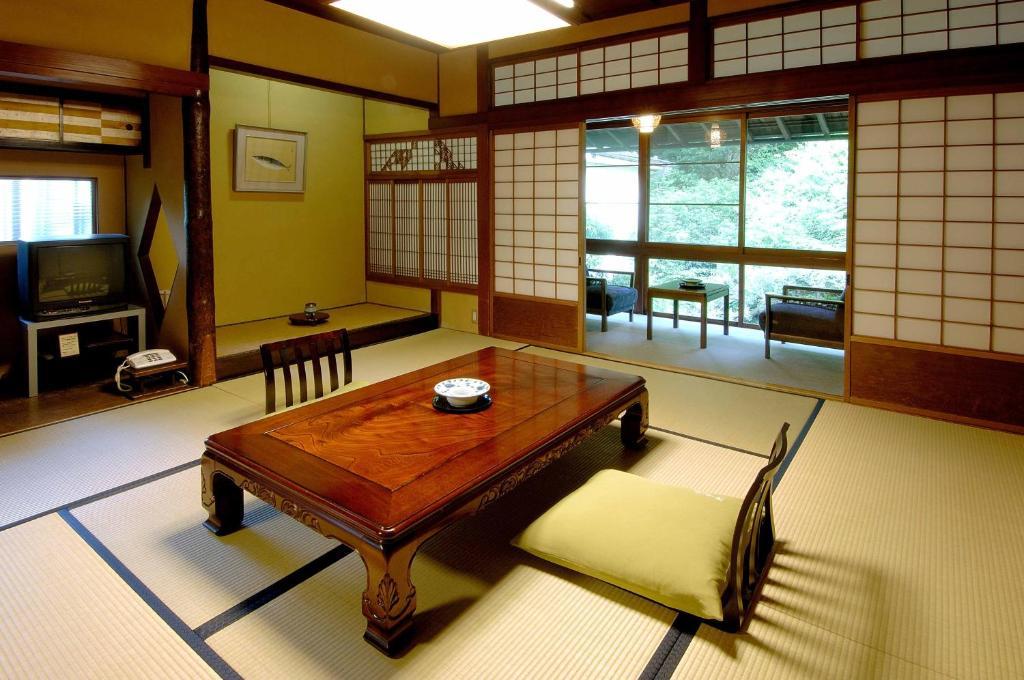 Yutouya Ryokan Toyooka  Chambre photo