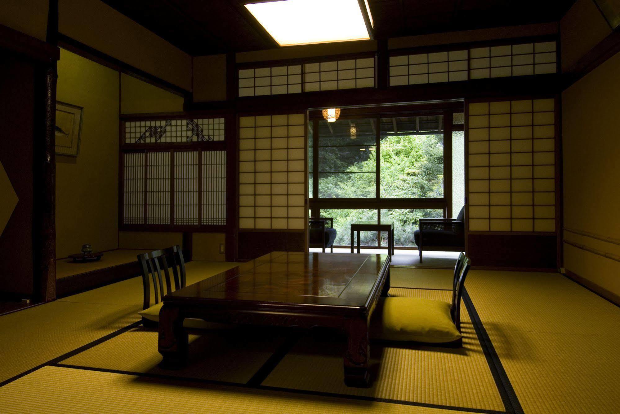 Yutouya Ryokan Toyooka  Extérieur photo